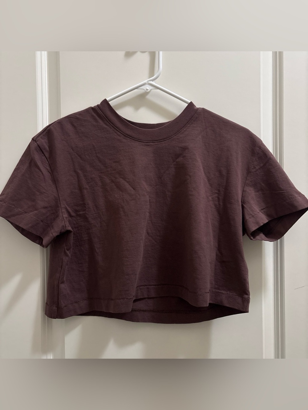 Nuuds Cropped T-Shirt Brown Size XS Crew Neck Short Sleeve 100% Cotton
